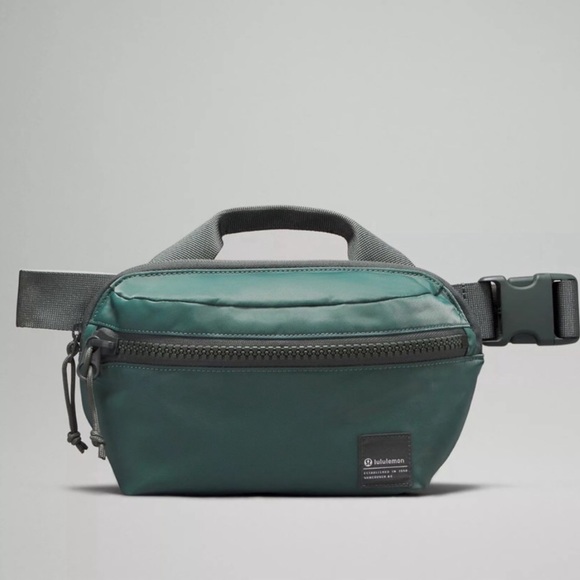 lululemon athletica Handbags - Lululemon 2.5L All Day Essentials Belt Bag BRAND NEW